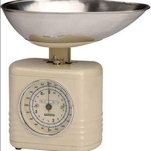 Vintage Kitchen Scale